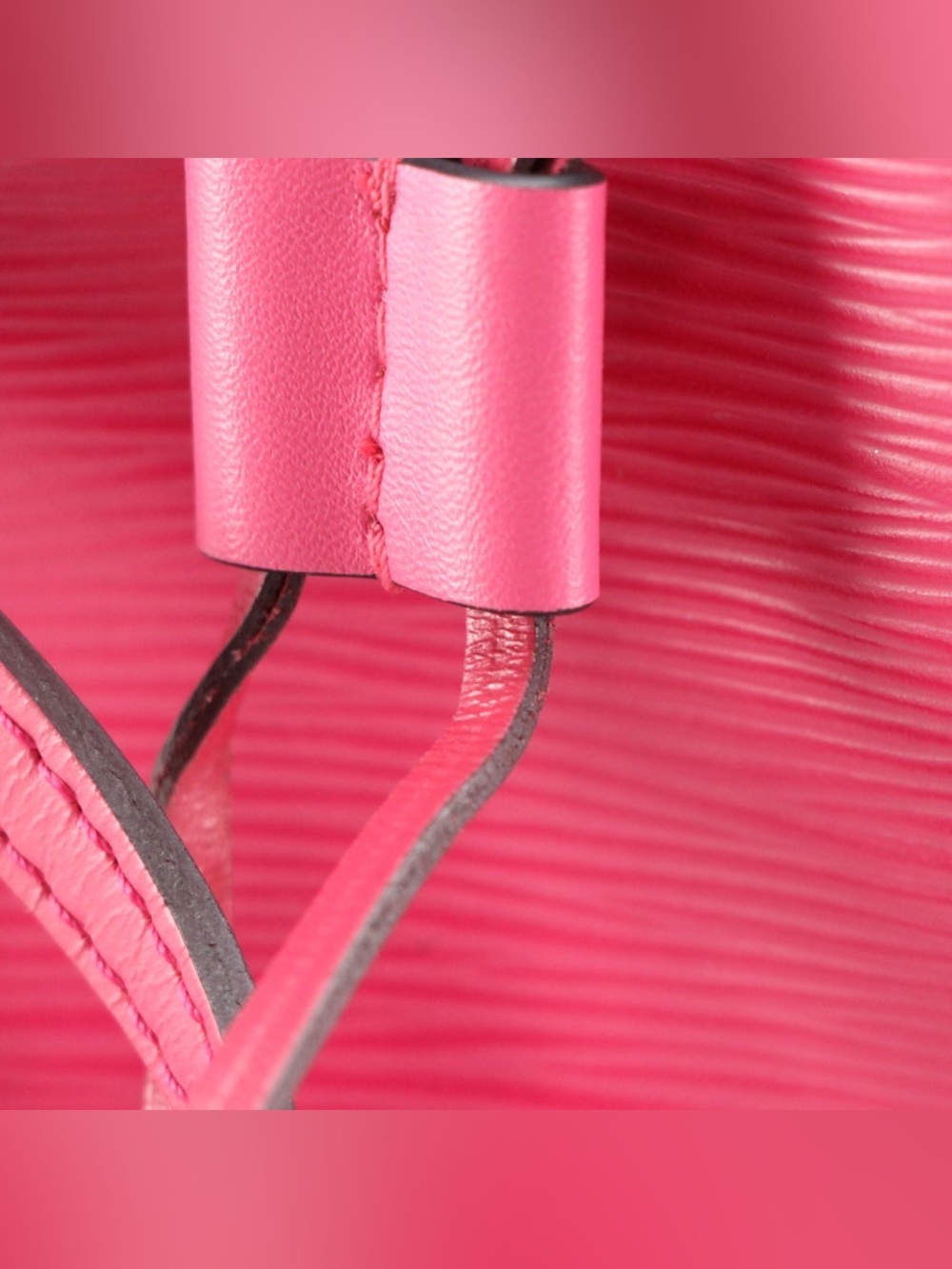 Louis Vuitton Nano Noé Bucket Crossbody Bag in Fuchsia Pink Epi Leather - Picture 8 of 9